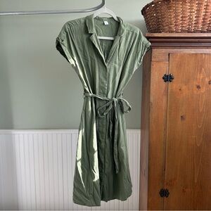 Old Navy Green Buttoned Dress with Cap Sleeves and Pockets